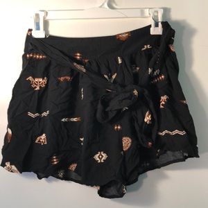 Flowy pattern shorts